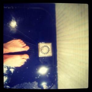 547362_666557363400365_912984570_n